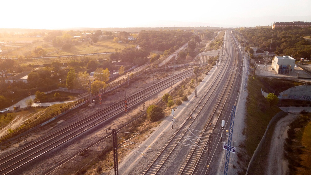 How Cert 2 in Rail Infrastructure Prepares You for Advanced Roles?