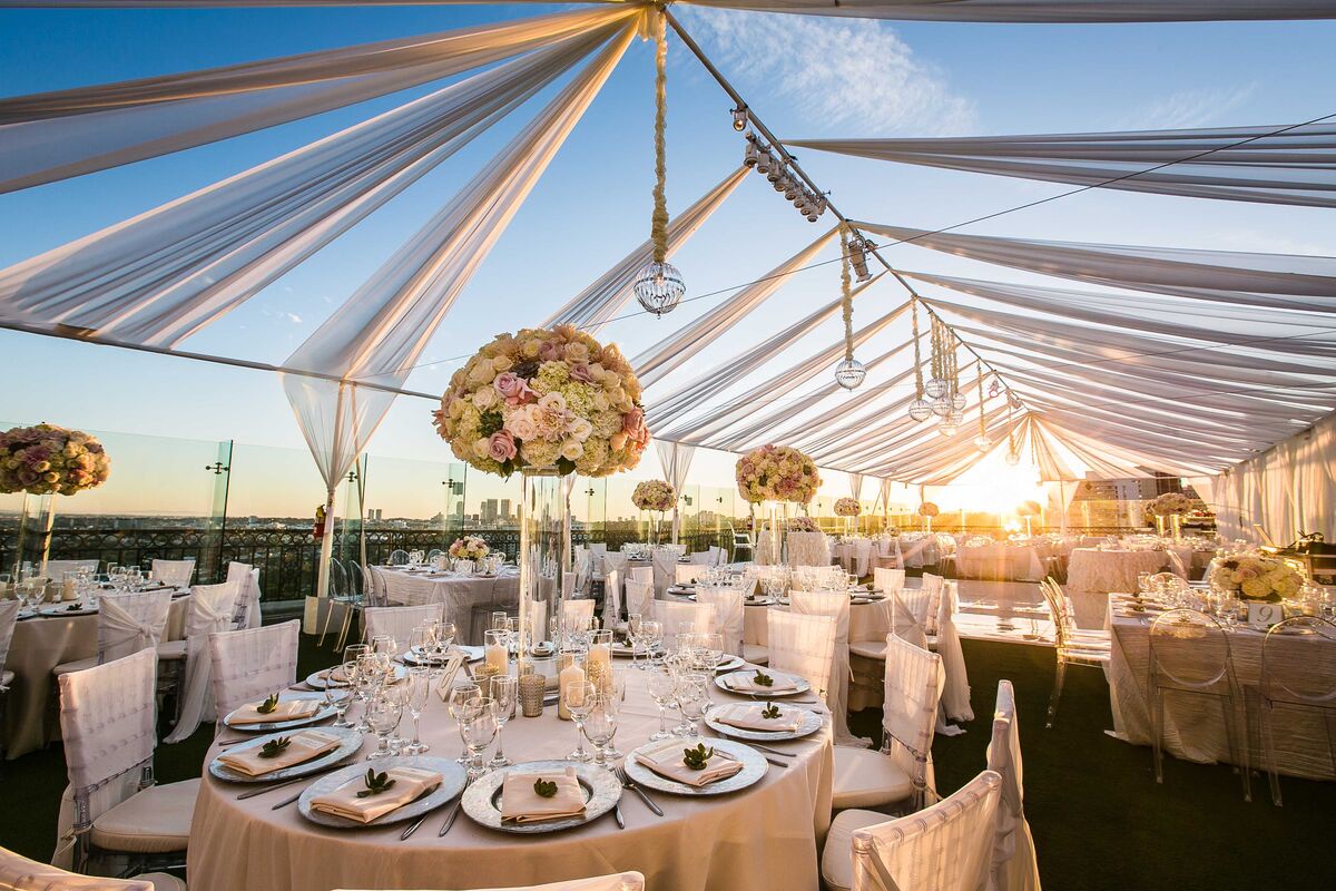 Flexibility and Versatility: Adapting Your Function Room for Any Occasion