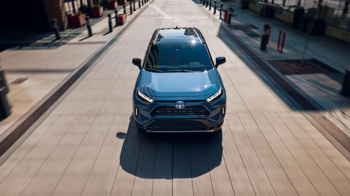 Know the Modern Technologies and Features Included in Rav4