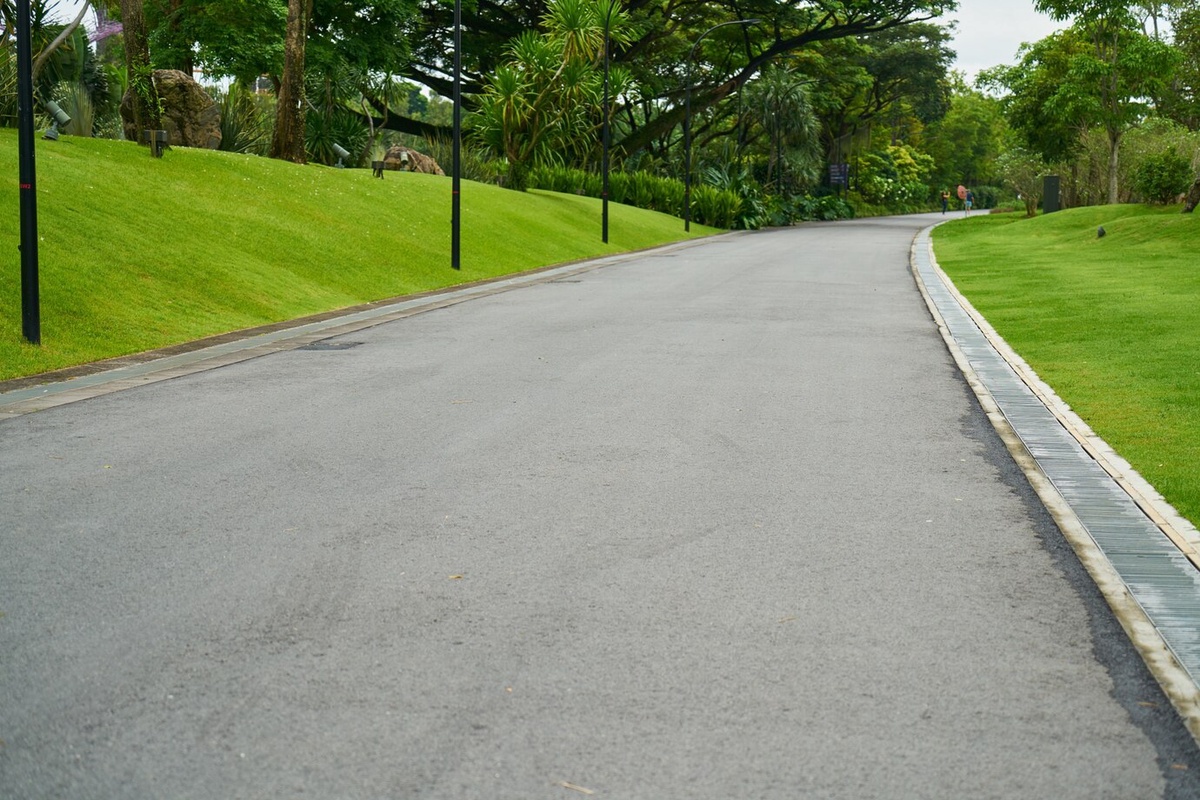 How Does Regular Maintenance Prolong the Lifespan of Concrete Sidewalks?