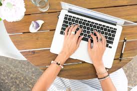 The Top Benefits of Hiring SEO Writing Services in the UK