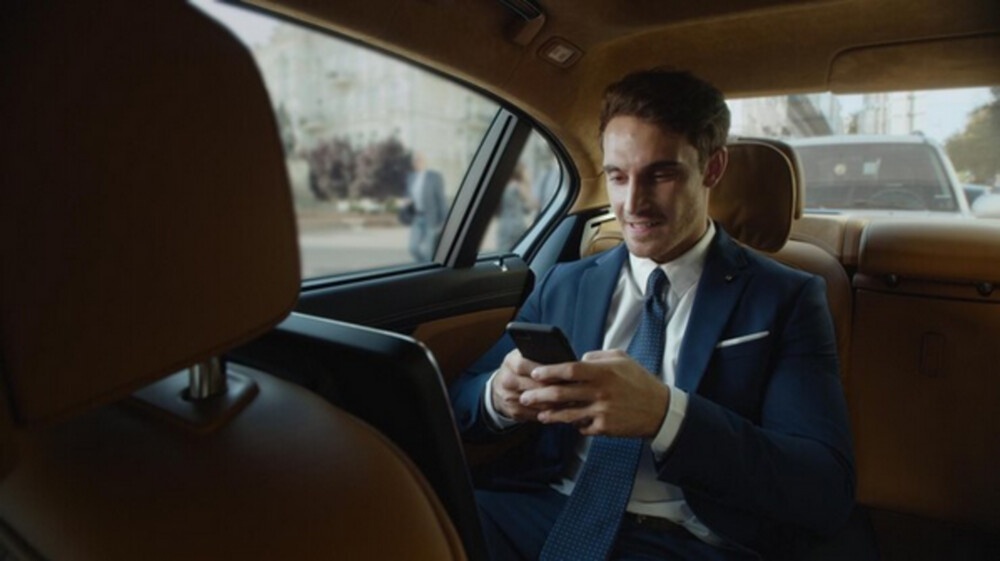 The Benefits of Hiring a Chauffeur Service in Detroit