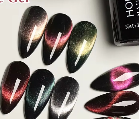 Cat Eye Gel Effects: How to Achieve Mesmerizing Patterns