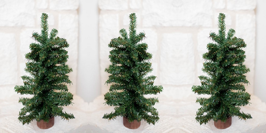 Shopping Online for Christmas Decorations: The Smart Choice for Convenience and Sales