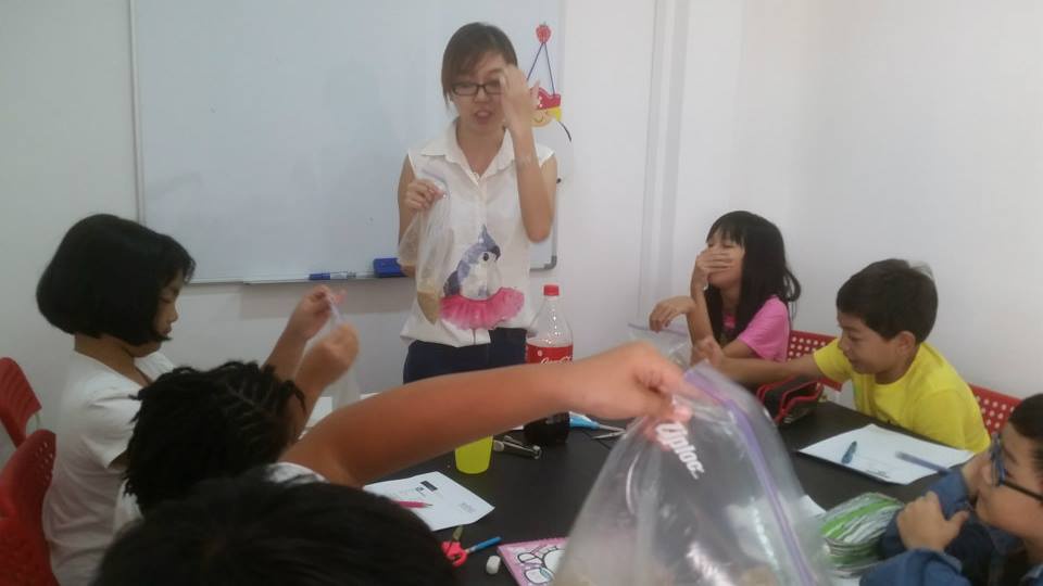 Factors To Consider When Looking For A Chemistry Tuition Centre