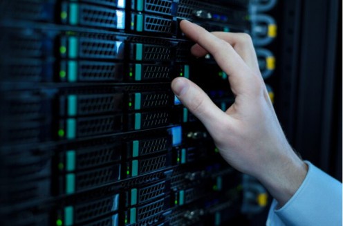 Benefits of Network Storage for Hybrid Cloud Environments