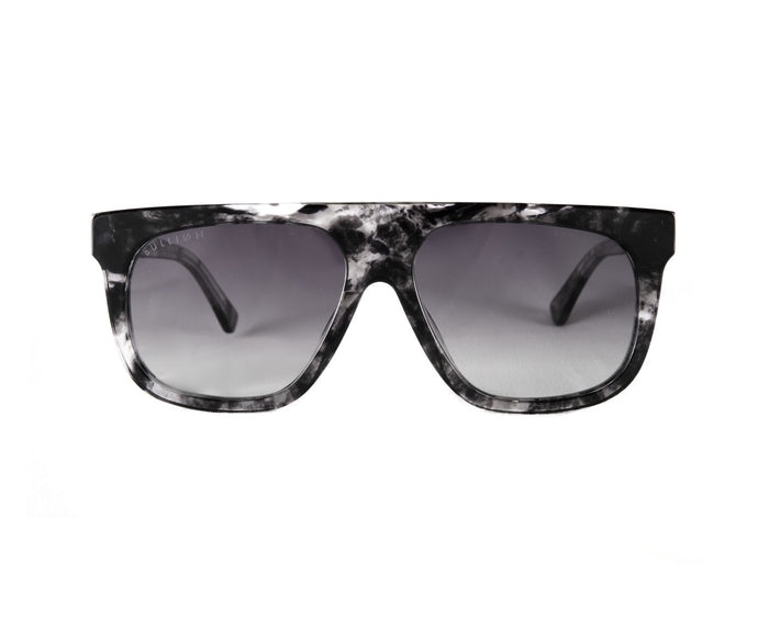 The History and Revival of Tortoiseshell Sunglasses in Modern Fashion