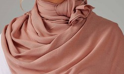 The Beauty and Versatility of Rayon Hijabs: A Stylish Choice for Every Occasion