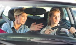 How To Select The Right Driving Lessons Near You?