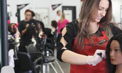 5 Crucial Factors to Evaluate Before Choosing Schools For Cosmetology Near Me