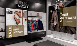 Enhancing Outdoor Retail Experiences: The Power of Effective Signage