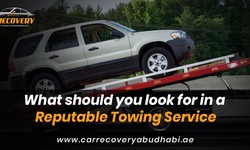 What should you look for in a reputable towing service?