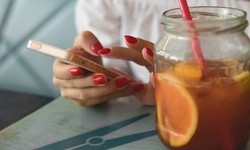 Embracing Elegance: The Beauty of Short Almond Nails