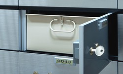 Is it safe to keep money in a safe deposit box