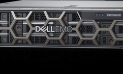 Can you explain the different form factors in which Dell PowerEdge Servers are available and their advantages?