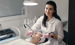 Common Skin Conditions Treated at Dermatologist Clinics