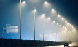Floodlights vs. Spotlights: Understanding the Differences and Uses