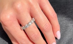 Crafting Custom Engagement Rings in Chicago with a Personal Touch