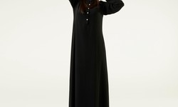 Decoding Elegance: Long Sleeve Maxi Dresses vs. Casual Maxi Dresses"