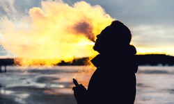 UK Winter Sun Vaping: Savouring Cloudy Bliss in the Chilly Glow
