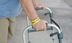 Mobility Made Easy: Walker Benefits in Orthopaedic Surgery Rehabilitation