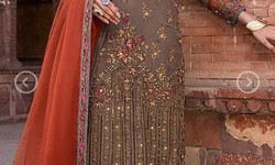 Shop Designer And Traditional Pakistani Clothes