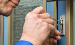 The Role Of Commercial Locksmith Services In Online Car Key Purchases