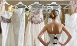 Bridal Gown Shopping Etiquette: Do's and Don'ts