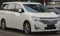 Uncovering the Appeal of Nissan Elgrand: Navigating Wide Roads