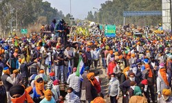 Singhu, Tikri borders remain sealed as farmers' stir enters day 3, Delhi Police extra vigilant
