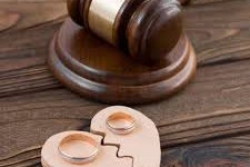 Navigating the Complexities: Divorce Lawyers in Bahraich