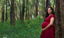 Under the Open Sky: Embracing the Serenity of Maternity in Outdoor Photoshoots