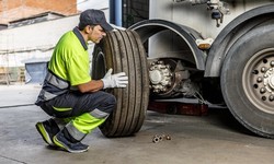 Reasons to Consider Hiring a RoadsideTire Change Service
