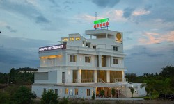 Checkpost Sekar Hotel in Melur