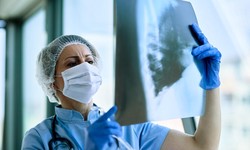 Respiratory Infections: When to Consult a Lung Specialist
