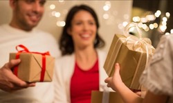 Etiquette Essentials: Do's and Don'ts of Door Gifts for Annual Dinners