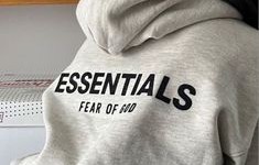 The Ultimate Guide to the Essentials Hoodie: A Must-Have in Your Wardrobe