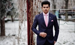 Dapper Gentlemen: Finding the Perfect Men's Wedding Outfit"