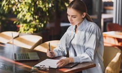 Do affordable ghostwriting services offer revisions and editing?