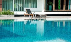 A Guide to Choosing the Right Boca Raton Pool Builder for Your Home
