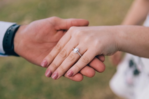 25 Best Wedding Ring Quotes & Captions For Your Partner