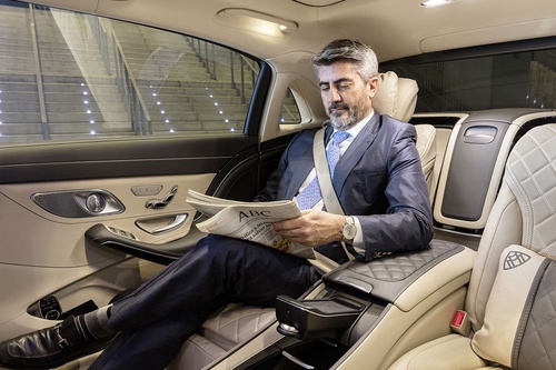 Role & Pros Of Technology In Improving Luxury Chauffeur Services