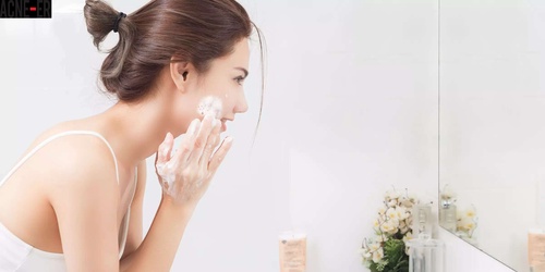 7 Benefits Of Using Mandelic Acid Face Wash Regularly