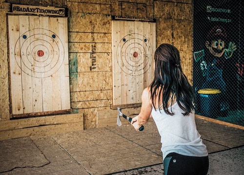 Benefits Of Incorporating Axe Throwing Into Team-Building Activities