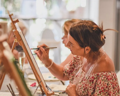 The Benefits Of Participating In A Paint And Sip Event