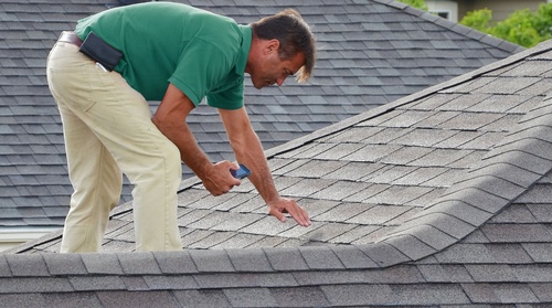 Choosing the Right Roofing Company: Tips for a Secure and Stunning Roof