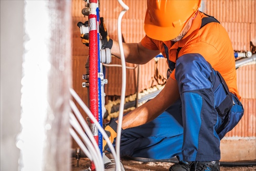 Mastering the Pipes with 5 Essential Tips for Commercial Plumbers