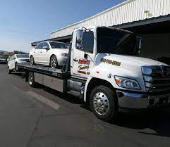 Phoenix Towing Companies: Your Roadside Heroes in the Valley of the Sun