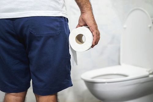 Can hemorrhoids cause cancer?