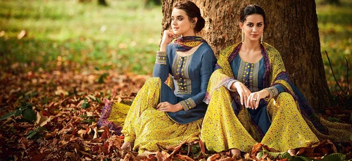 The Evolution of Women's Lawn Clothing: A Trendsetting Journey